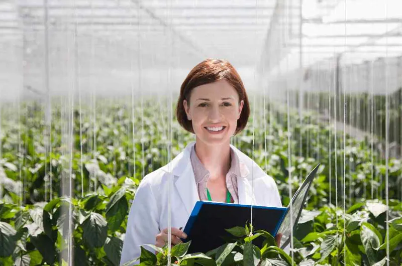 Scientist Plants 01